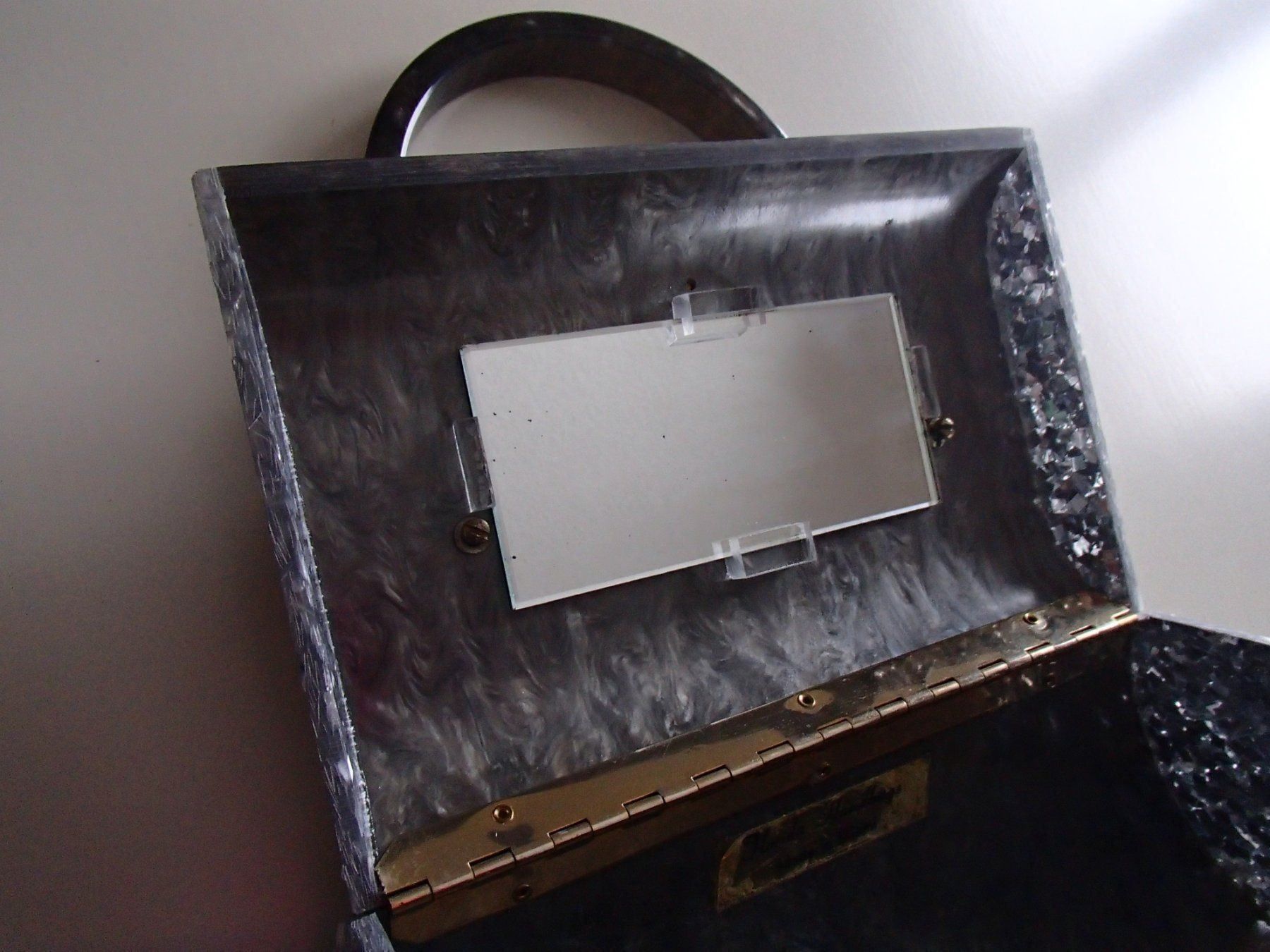 Taschen für Damen: Vintage silbrige Bakelit FLORIDA Tasche – Gebraucht aus Schöfflisdorf von pullux 7