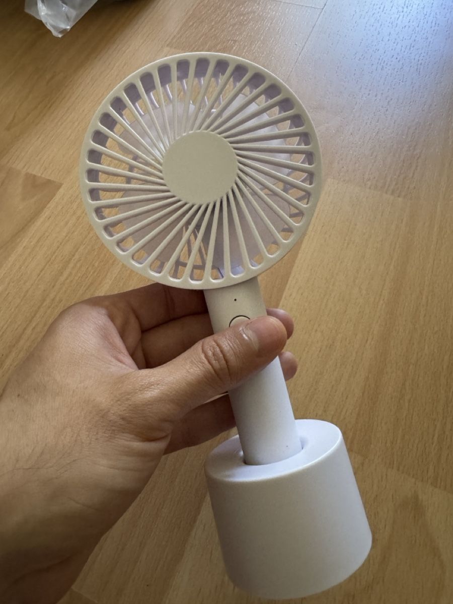 Ventilatori: Handventilator inklusive Ladekabel – Usato da Bern venduto da pablito01