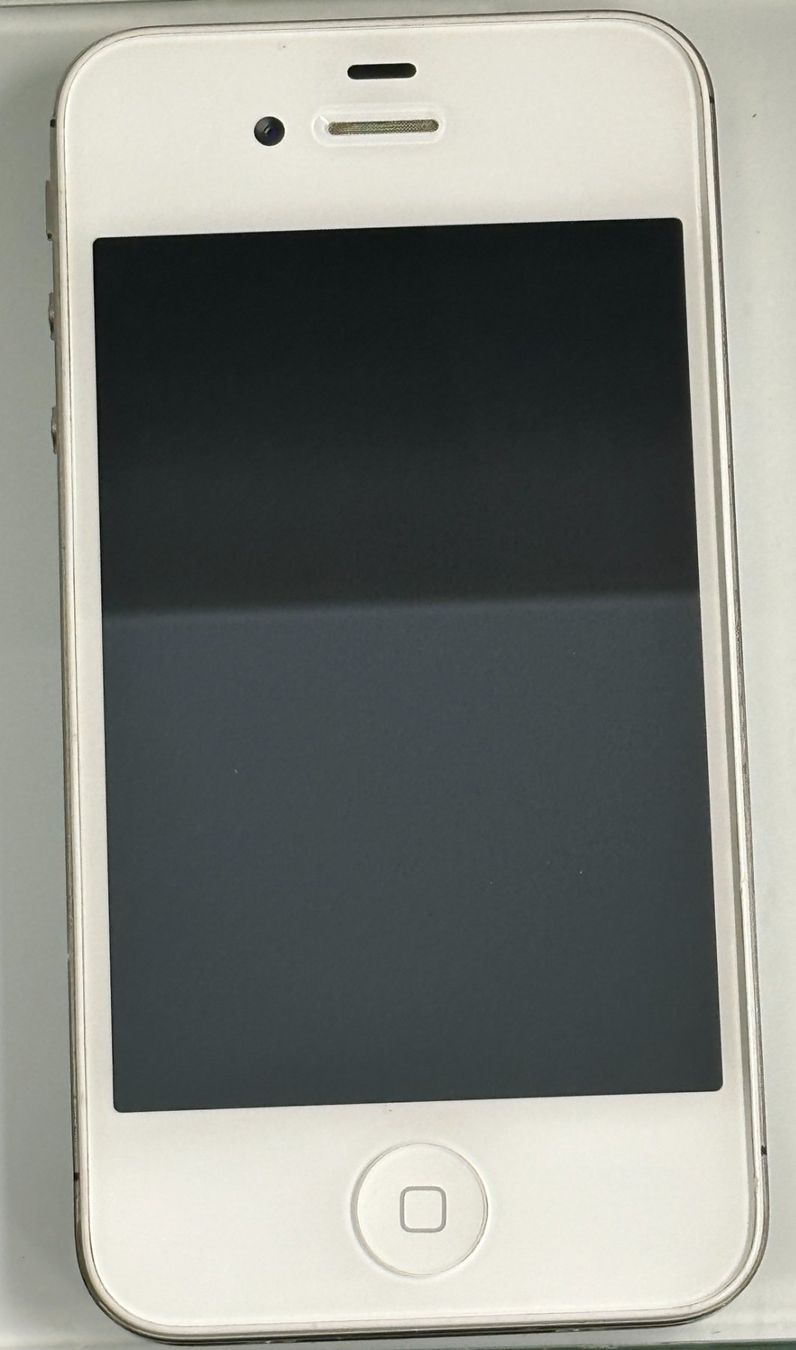 Apple Handys / Smartphones: Apple iPhone 4S, 8GB, Weiss, defekt – Defekt aus Basel von protekto