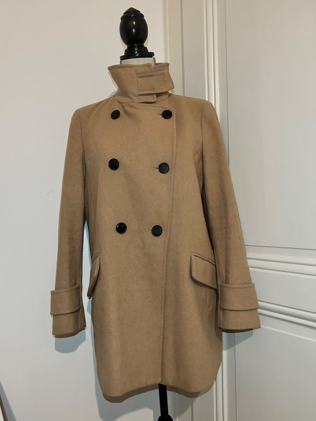Mango Cappotti: Manteau Mango, taille M, 65% laine – Usato da Carouge GE venduto da Emilynette 2
