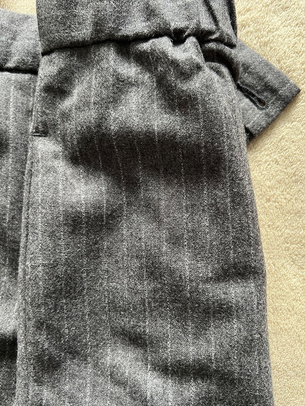 Maje Pantalons: MAJE Pantaloni – D'occasion à Lausanne par dia_xs9l 5