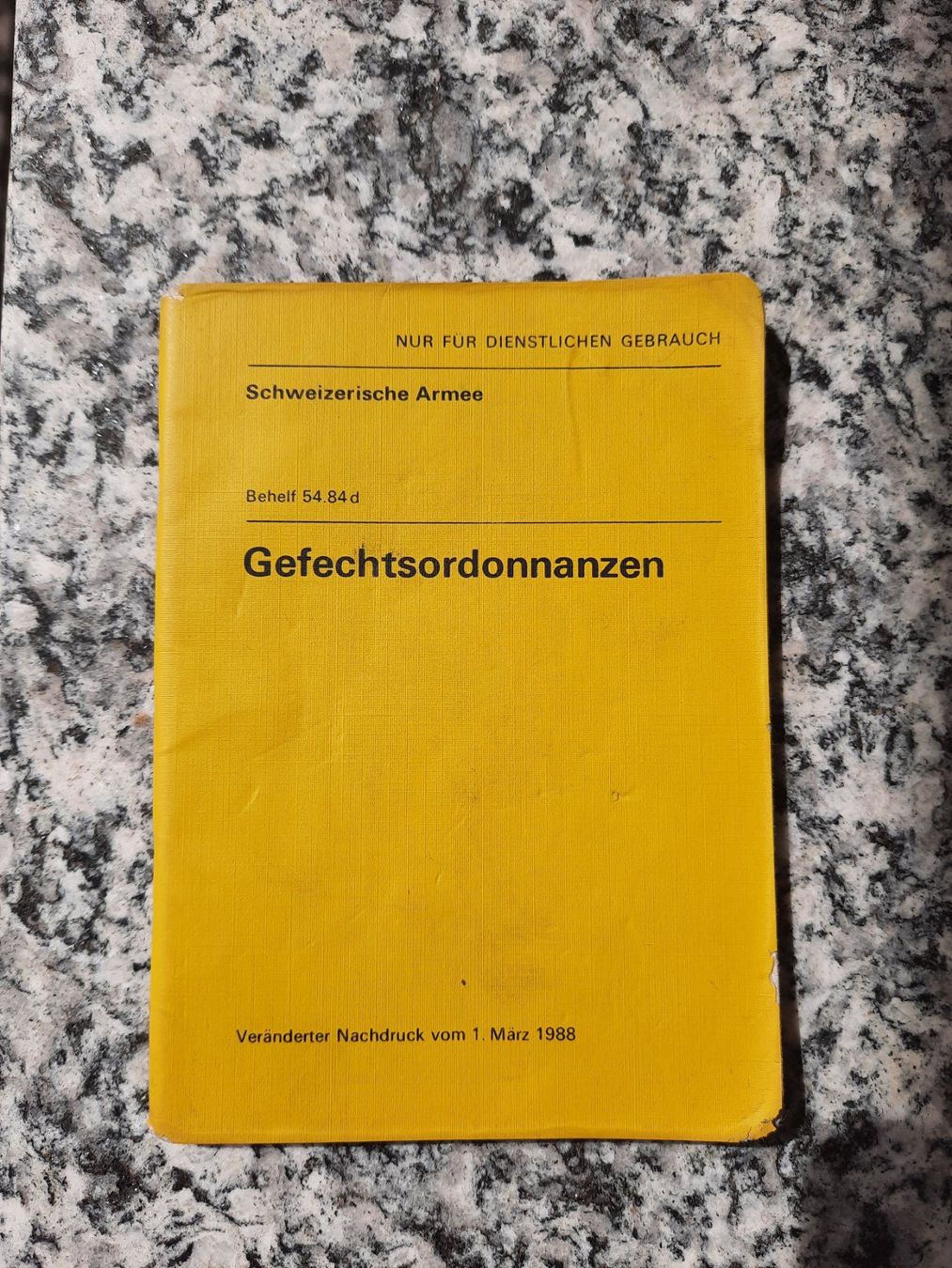 Libri: Gefechtsordonnanzen – Difettoso da Ruswil venduto da Sammlergeist
