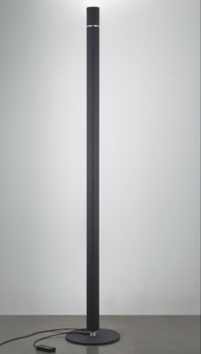 Lampade: Icone - Kone Stehleuchte – Usato da Zollikerberg venduto da Atelier108