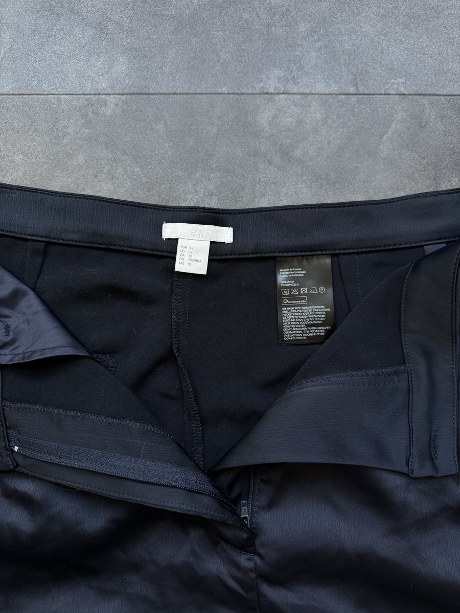H&M Hosen: Suit Shorts - Shiny, elegante Hose – Gebraucht aus Zürich von forestF4iry 3
