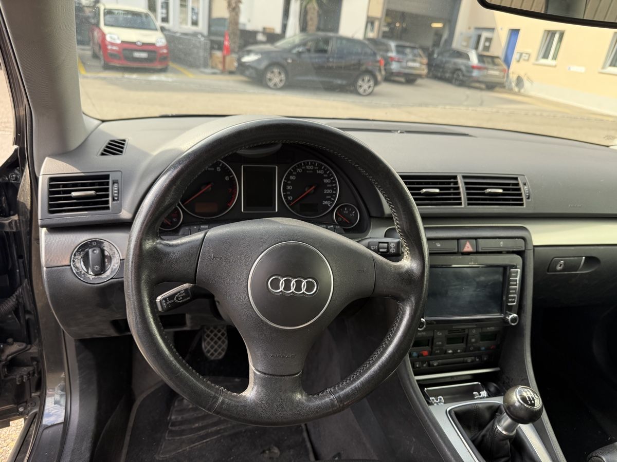 Audi Automobili: AUDI A4 AVANT | MIT MFK | AB 1 Fr. – Usato da Hinwil venduto da rkcdusan 6