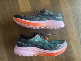 Asics Fuji Lite 5