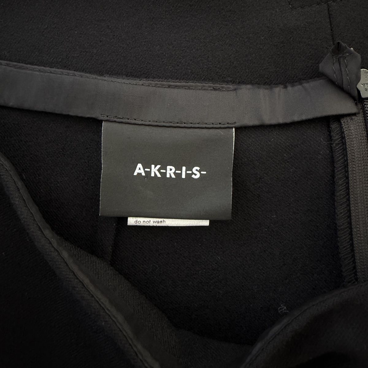 Akris Gonne: AKRIS New Wool Skirt – Nuovo (secondo la descrizione) da Emmen venduto da Colette-Juliette 5
