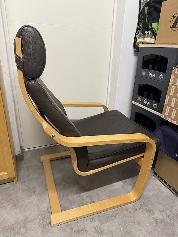 Ikea Poltrone: IKEA POÄNG Leder-Sessel mit Hocker – Usato da Olten venduto da wit_7rs9 1