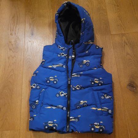 B: Gilet Winter/Herbst Grösse 110