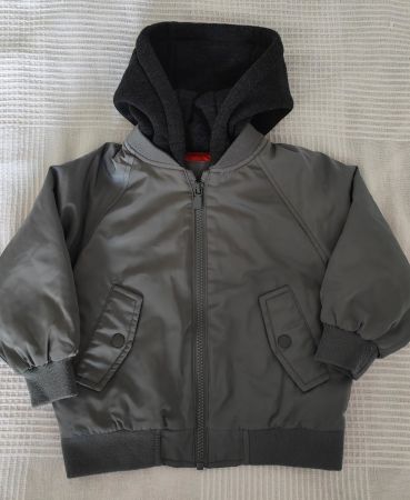 Zara Baby Jacke Übergangsjacke Gr. 92, Khaki mit Kapuze