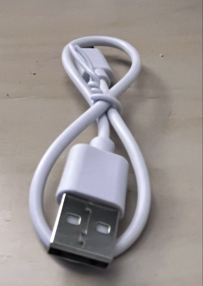 Câbles: Ladekabel USB auf USB-C – Neuf avec emballage d'origine à Dietikon par Mono7.3. 2