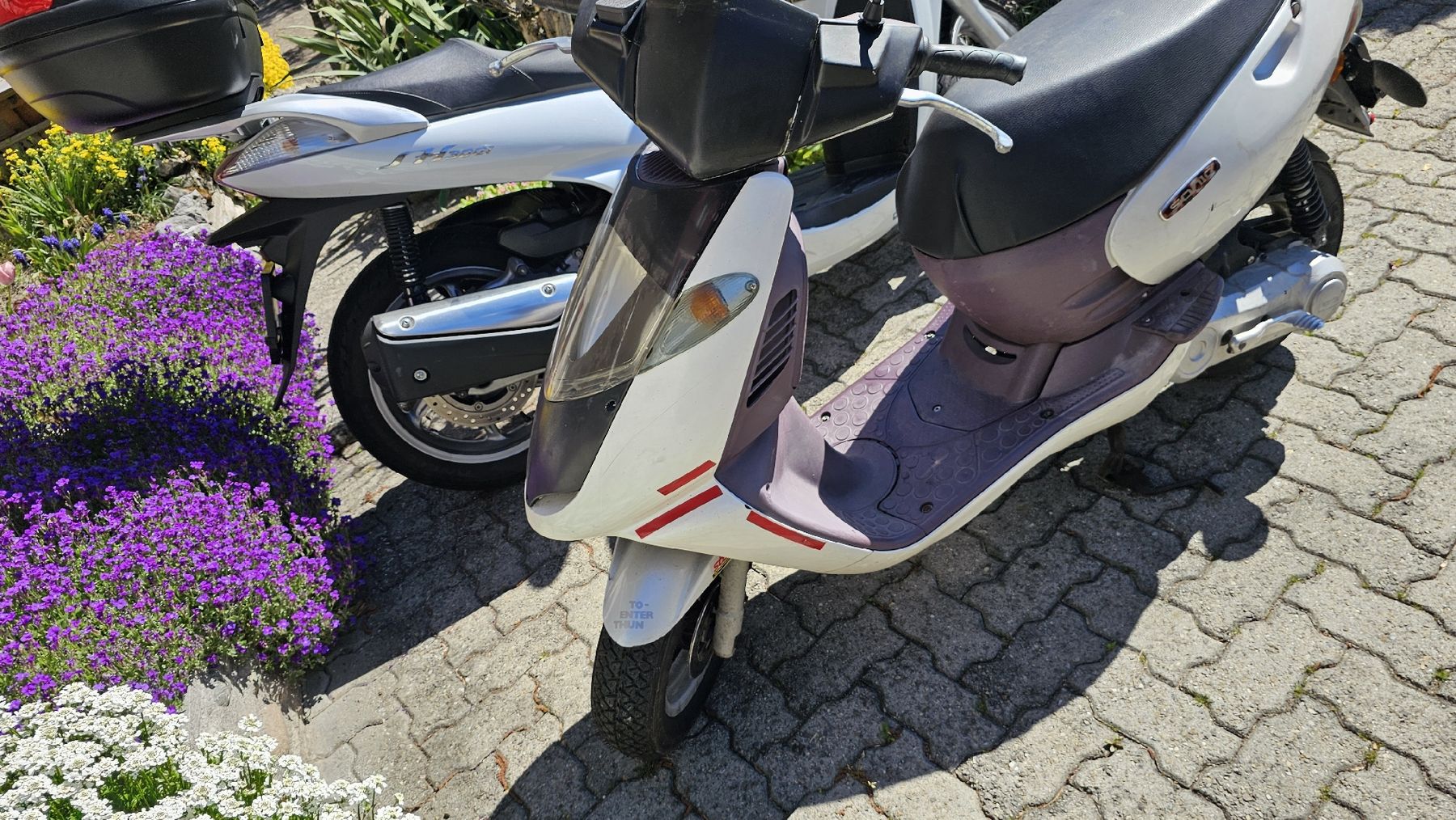 Aprilia Scooters: aprilia Sonic  – Défectueux à Seftigen par G9T 1