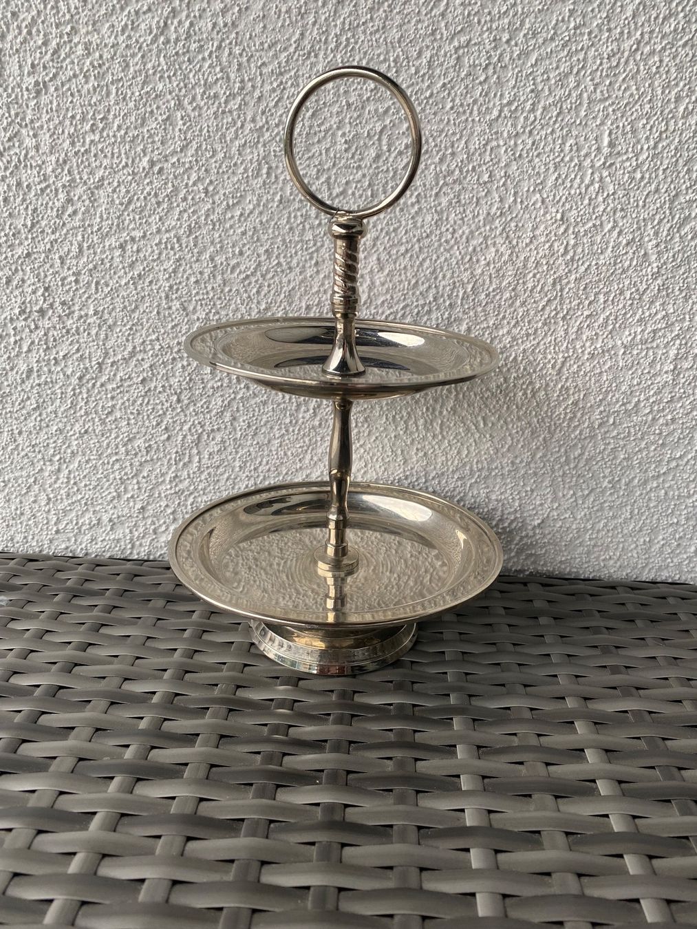Piatti di portata: Etagière aus Edelstahl – Usato da Balsthal venduto da Narulya