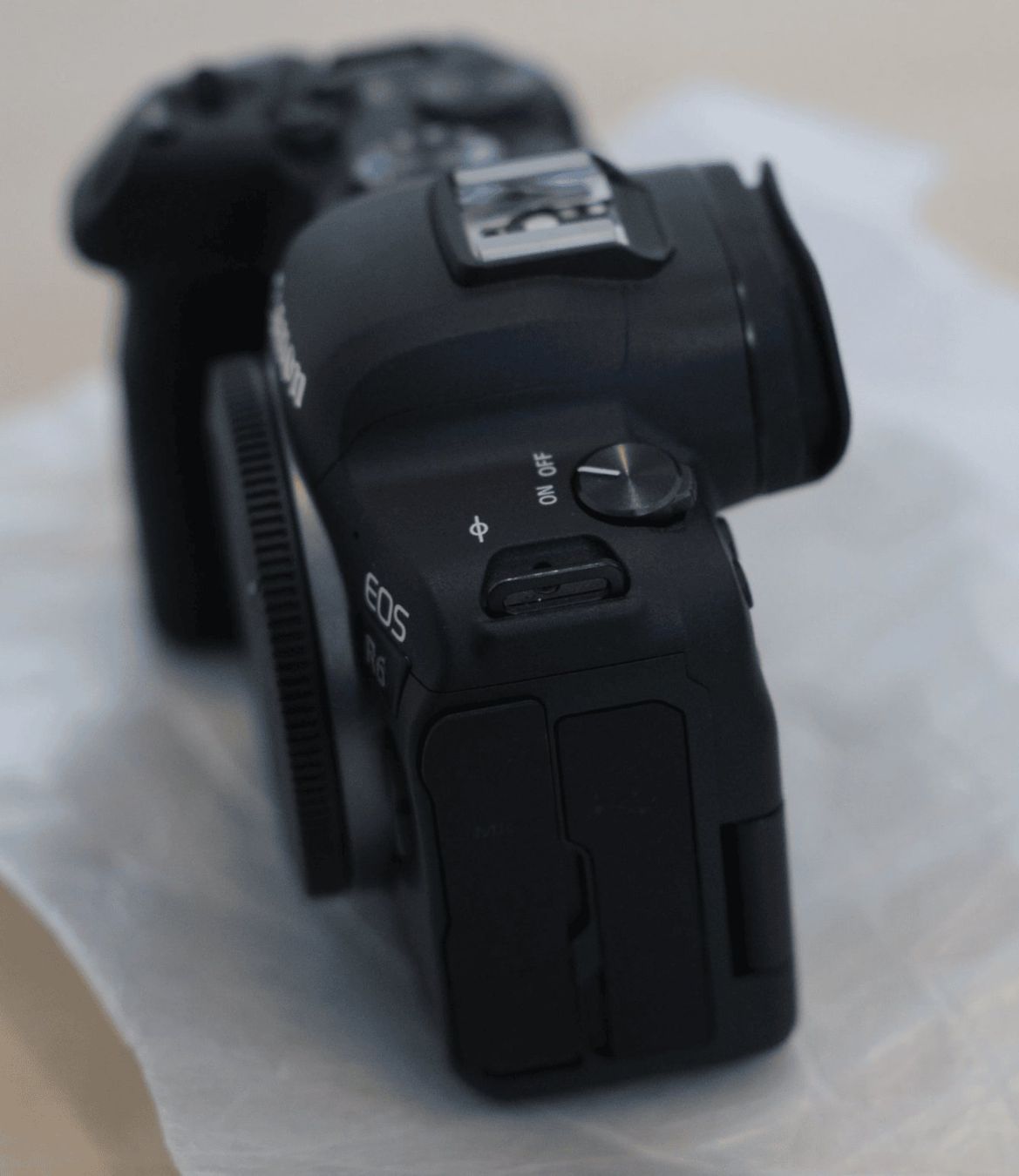 Canon Fotocamera: Canon EOS R6 Full-frame mirrorless digital camera – Nuovo (secondo la descrizione) da Dietikon venduto da petercan01 5