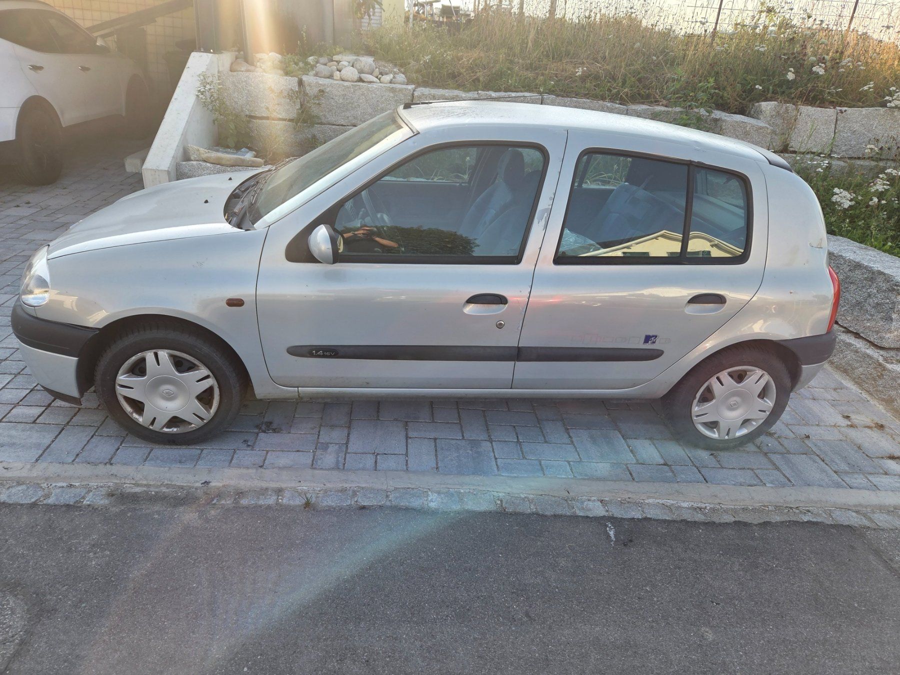 Renault Automobili: Renault Clio 1.4 – Usato da Oensingen venduto da Konkursamt_SO 2