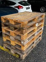 Stapel mit 7 Paletten
