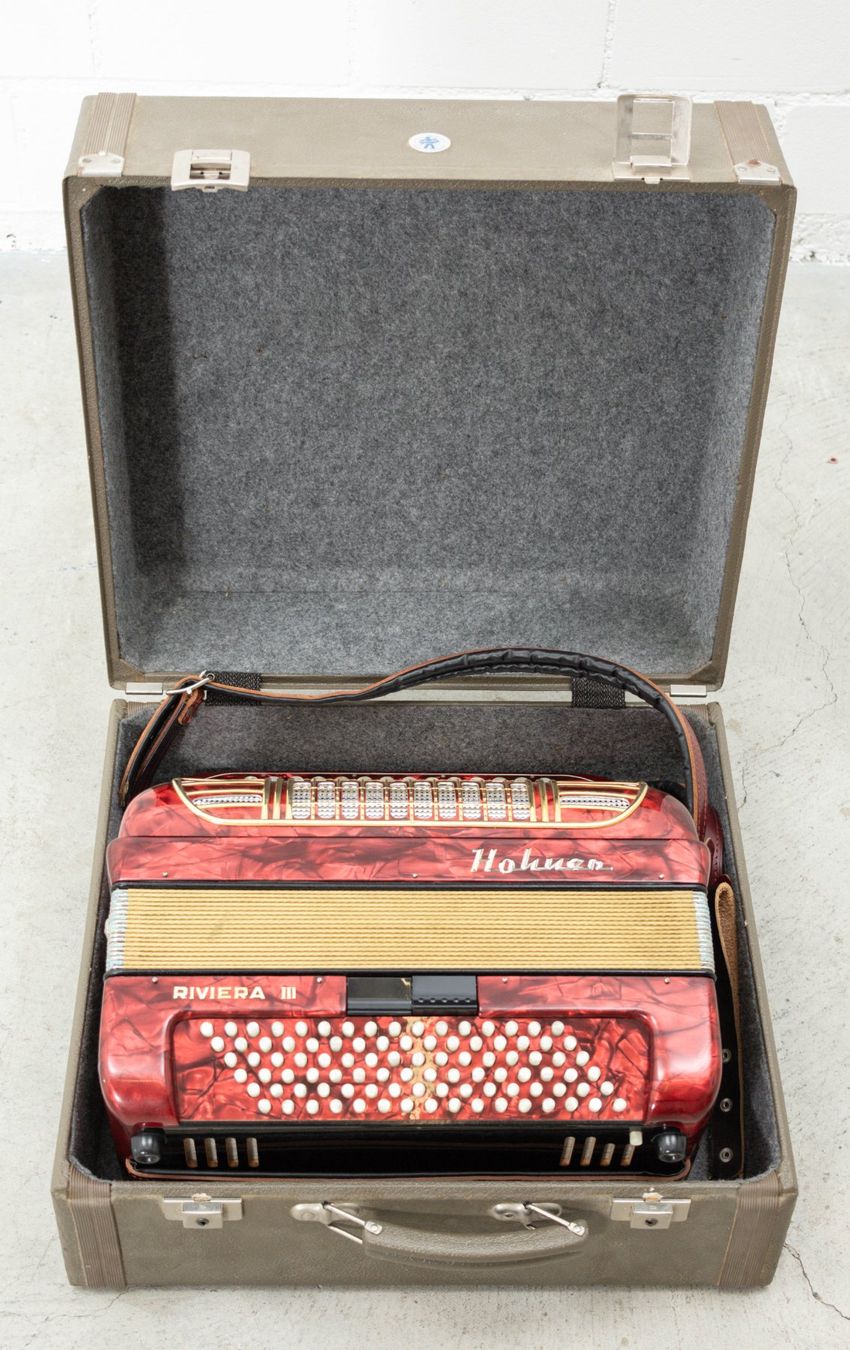 Hohner Strumenti musicali: Akkordeon Hohner Riviera 3 – Usato da Zürich venduto da ZuercherBrockenhaus 2
