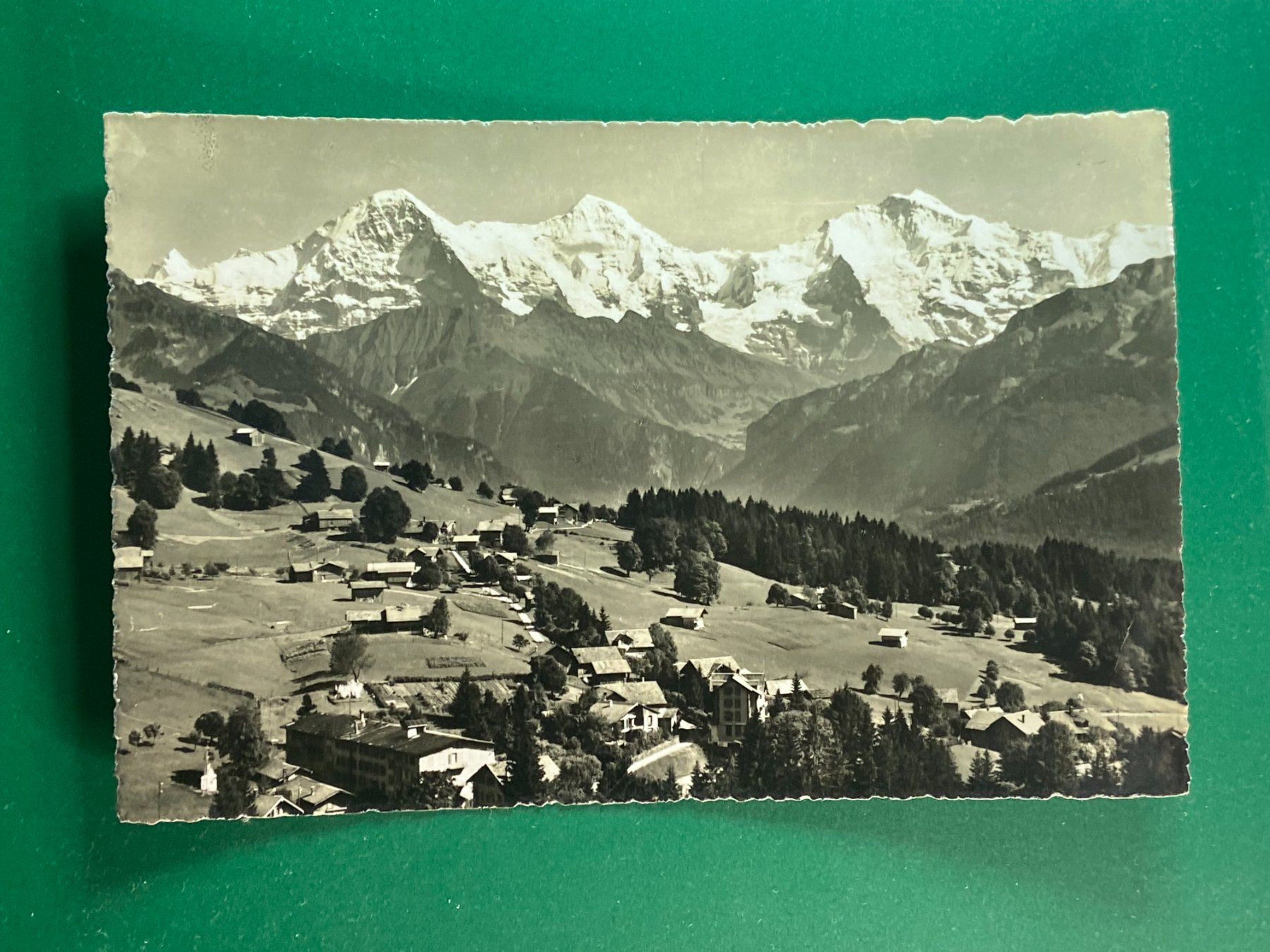 Cartes postales: Beatenberg - Waldegg, Eiger, Mönch und Jungfrau – D'occasion à Steg VS par danwer74