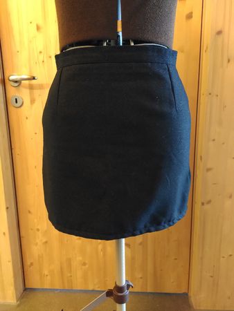 Schwarzer Minirock / Mimi jupe noire / Black mini skirt