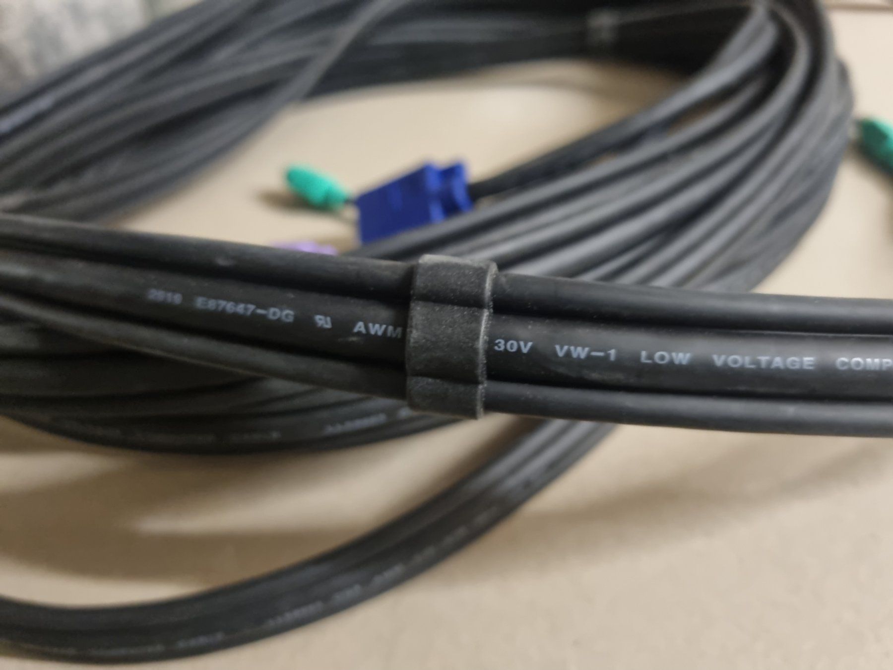 Racks & Cavalletti: VGA Kabel 3 in 1 ca. 8.5m – Usato da Thun venduto da Topmat 2