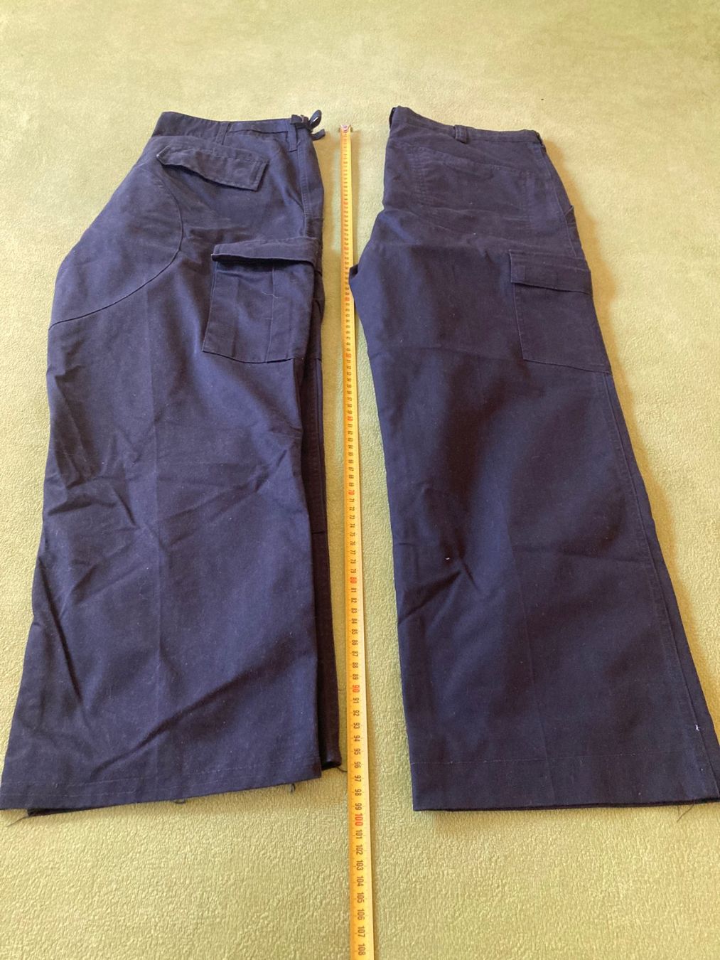 Pantaloni: 2 Paar Arbeits/Freizeithosen – Usato da Andeer venduto da JDOGG 2