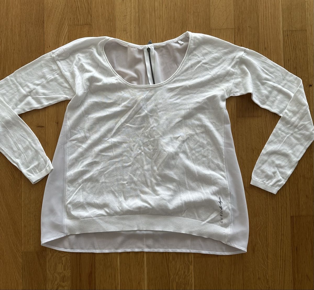 Guess Pullover & Sweatshirts: Guess Pullover hinten dünnes Material Damen Gr.S – Neu (gemäss Beschreibung) aus Bettlach von Tradenet100