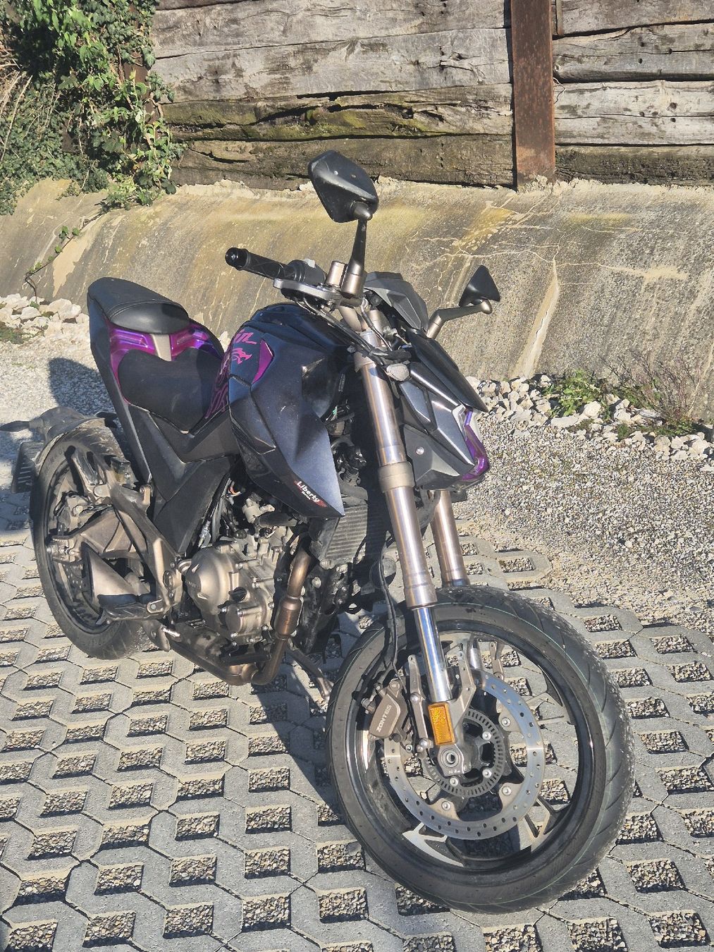 Zontes Strasse: Zontes 125 U – Defekt aus Allschwil von DiamondMoto 1