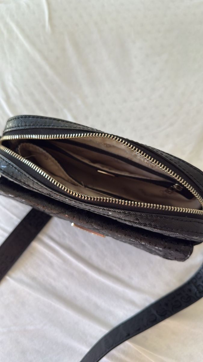 Guess Borse da donna: Guess Tasche – Nuovo (secondo la descrizione) da Adliswil venduto da jasmine.k.m 2
