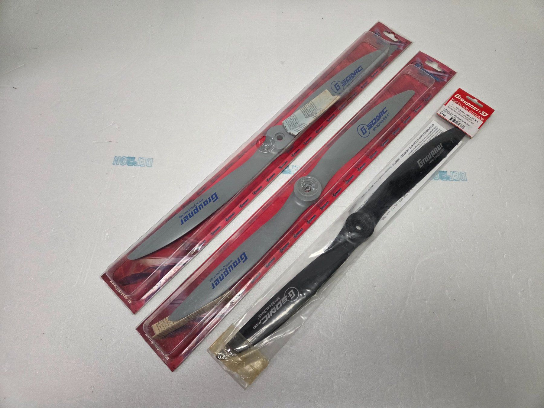 Graupner Modellismo RC: 3 Stück Graupner G-Sonic Propeller Grösse 20 und 22" – Nuovo e nell'imballaggio originale da Hittnau venduto da Sika86 1