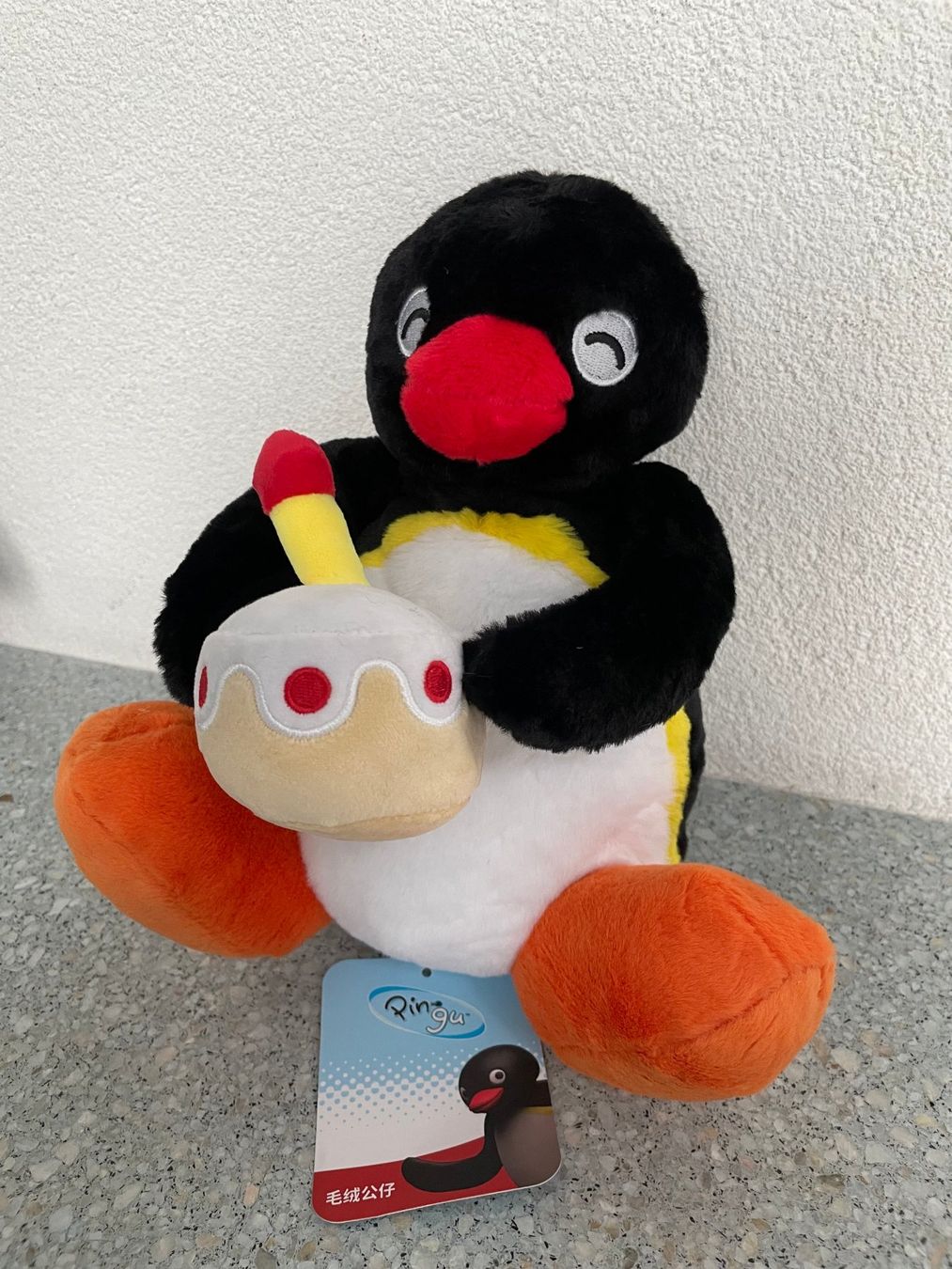 Giocattoli: PINGU mit Geburtstagskuchen – Nuovo e nell'imballaggio originale da Schaffhausen venduto da krokodilgena 2