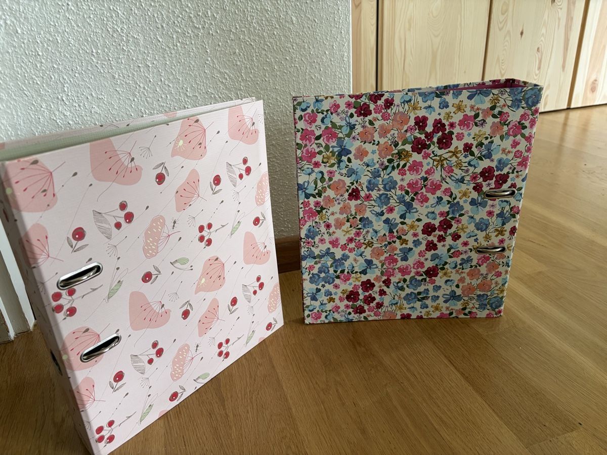 Raccoglitori: Zwei schöne Ordner mit Blumenmuster – Usato da Zürich venduto da mag_tog8