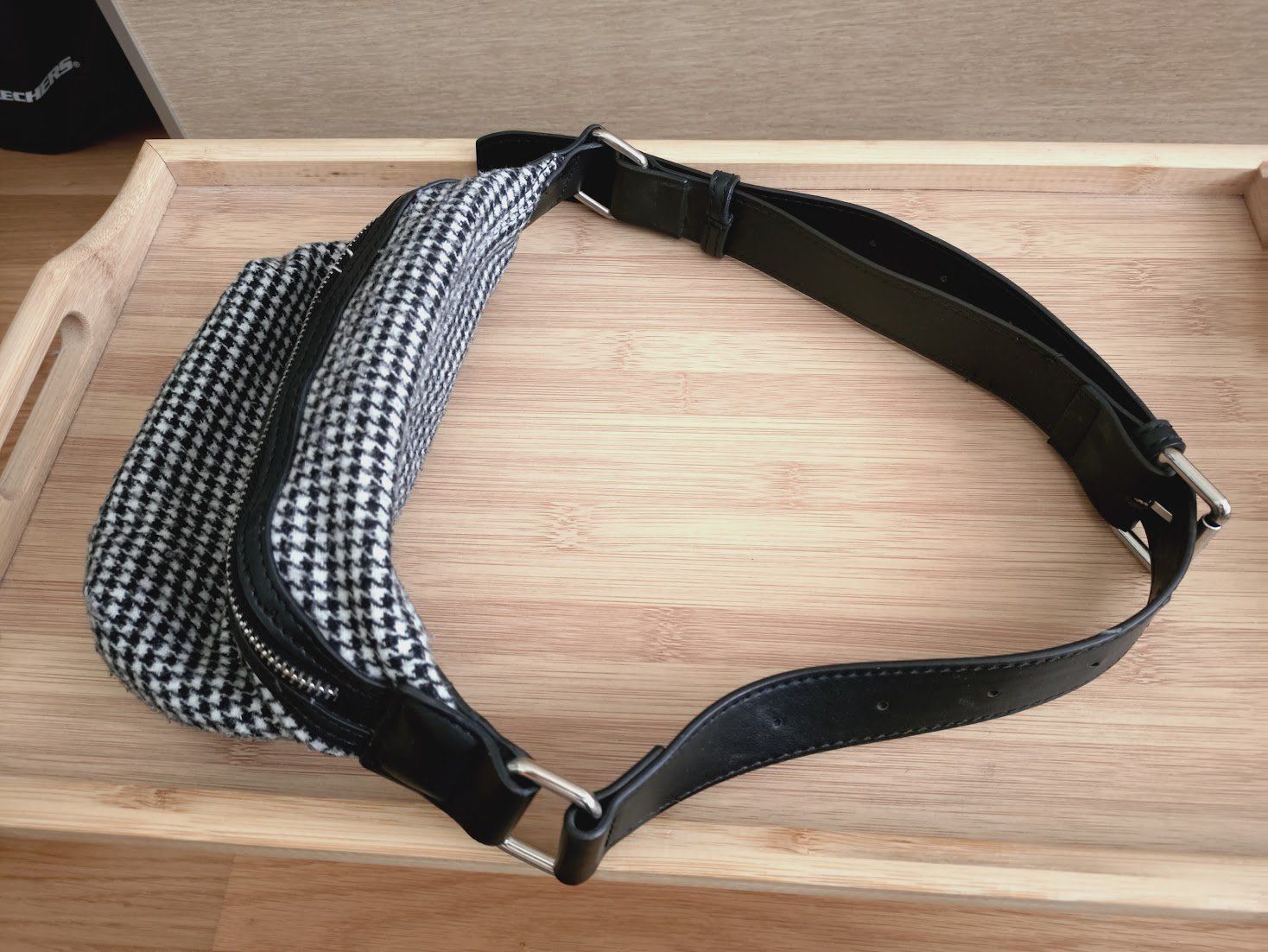 Mango Borse da donna: MANGO Bauchtasche Karomuster schwarz weiss – Usato da Balgach venduto da lymax 1