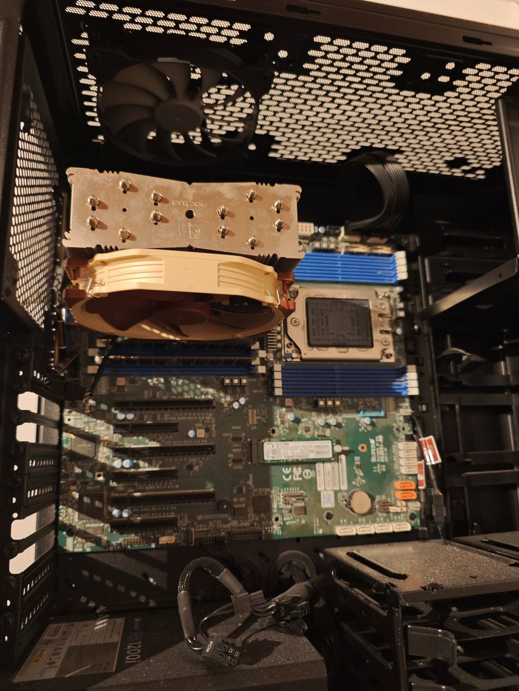Supermicro Server: SUPERMICRO H12DSI-N6 version 1.02 + EPYC 7742 64Core CPU – Usato da Arbon venduto da Fabii247