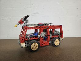 Lego Technic Feuerwehr Fahrzeug rot guter Zustand
