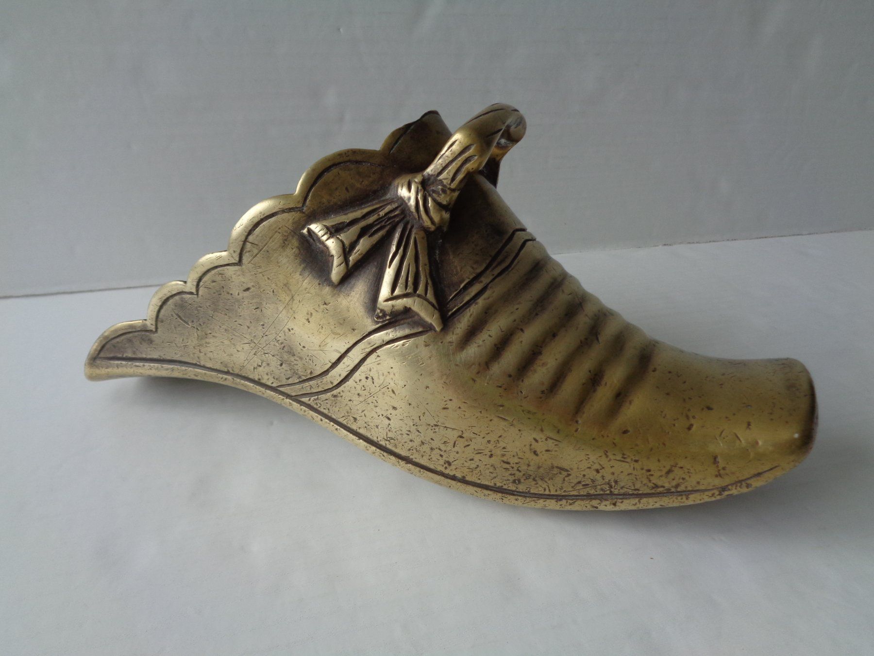 Tutte le decorazioni: Antiker spanischer Reitschuh 19Jh. Messing Conquistador – Usato da Chur venduto da omonia 2