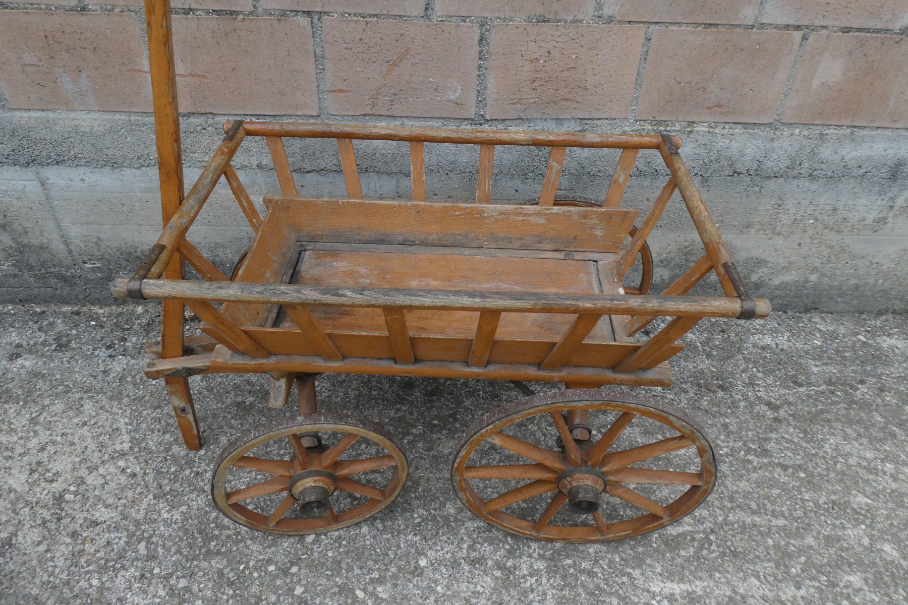 Rimorchi: Charette en bois ancienne – Usato da Fontaines NE venduto da monloisir 1