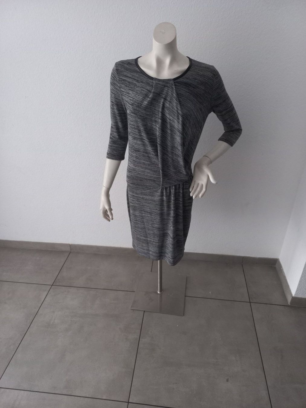 Orsay Robes: Kleid – Neuf (Voir description) à Basel par zaa_7ft5 1