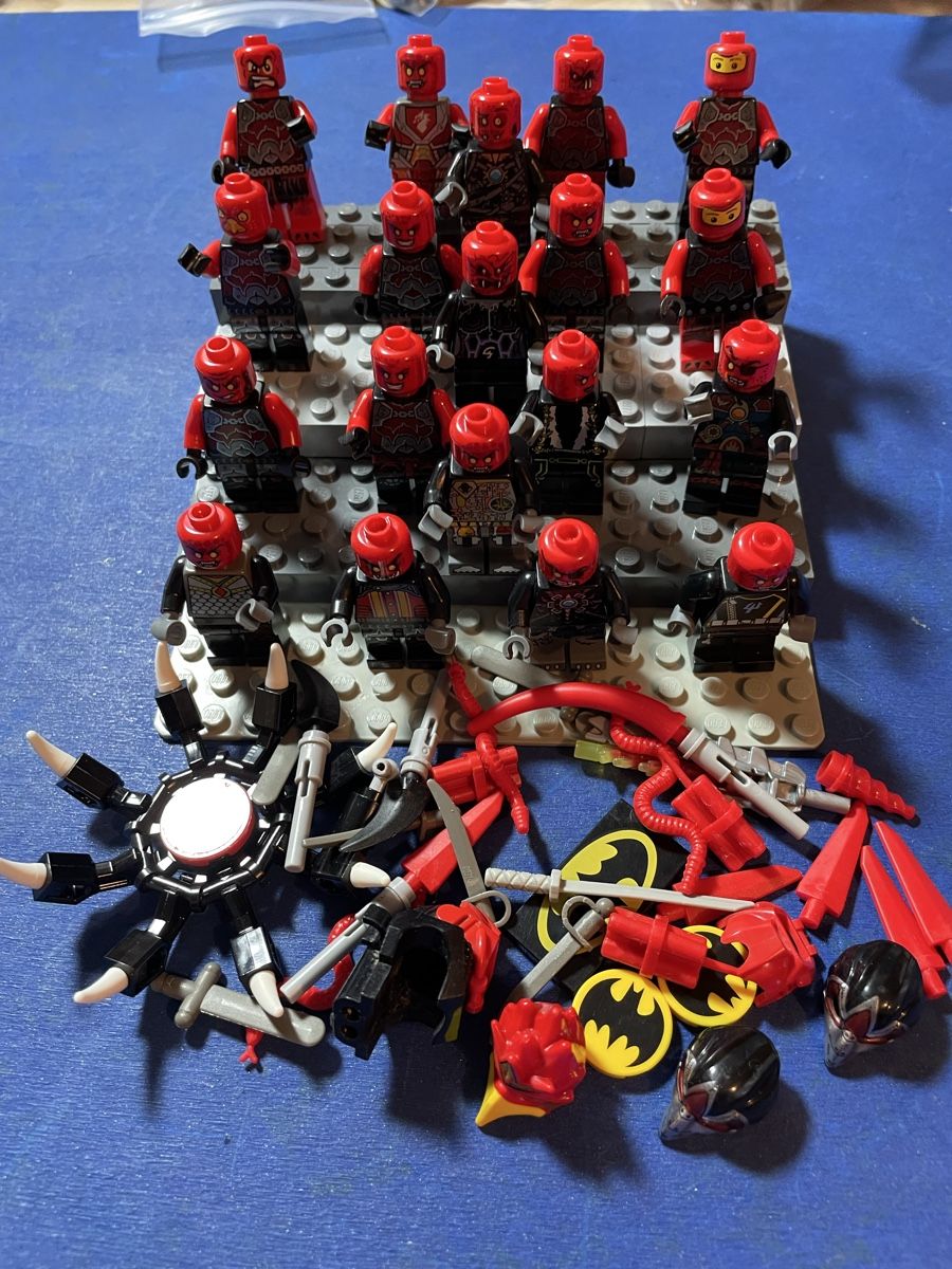 Lego Giocattoli: Lego 19 spez. Figuren – Usato da Gelterkinden venduto da Schatzsucher01