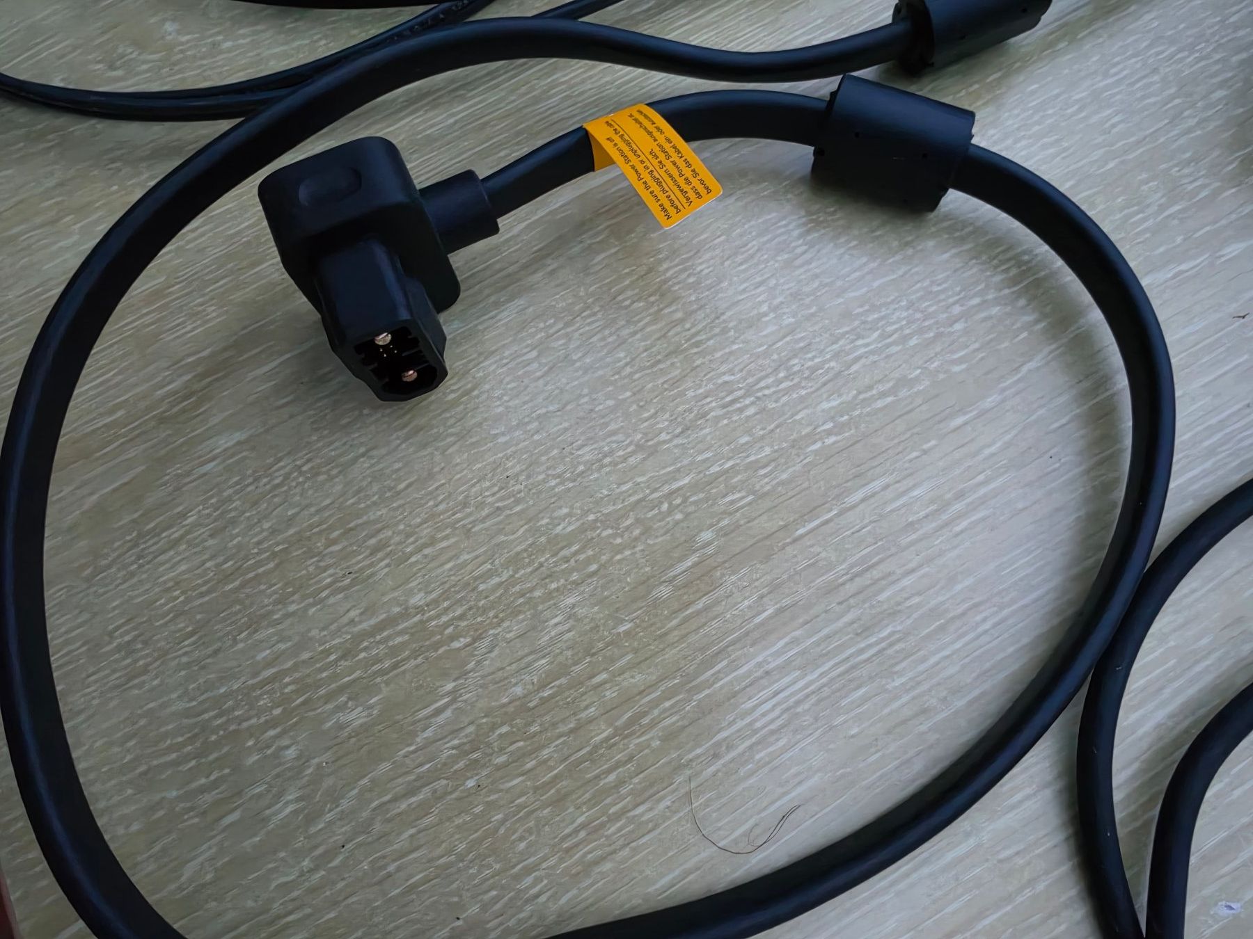 Ecoflow Inverter: EcoFlow PowerStream Wechselrichter + 3x Smart Plug Bundle – Usato da Titterten venduto da Honig-Bienen 4