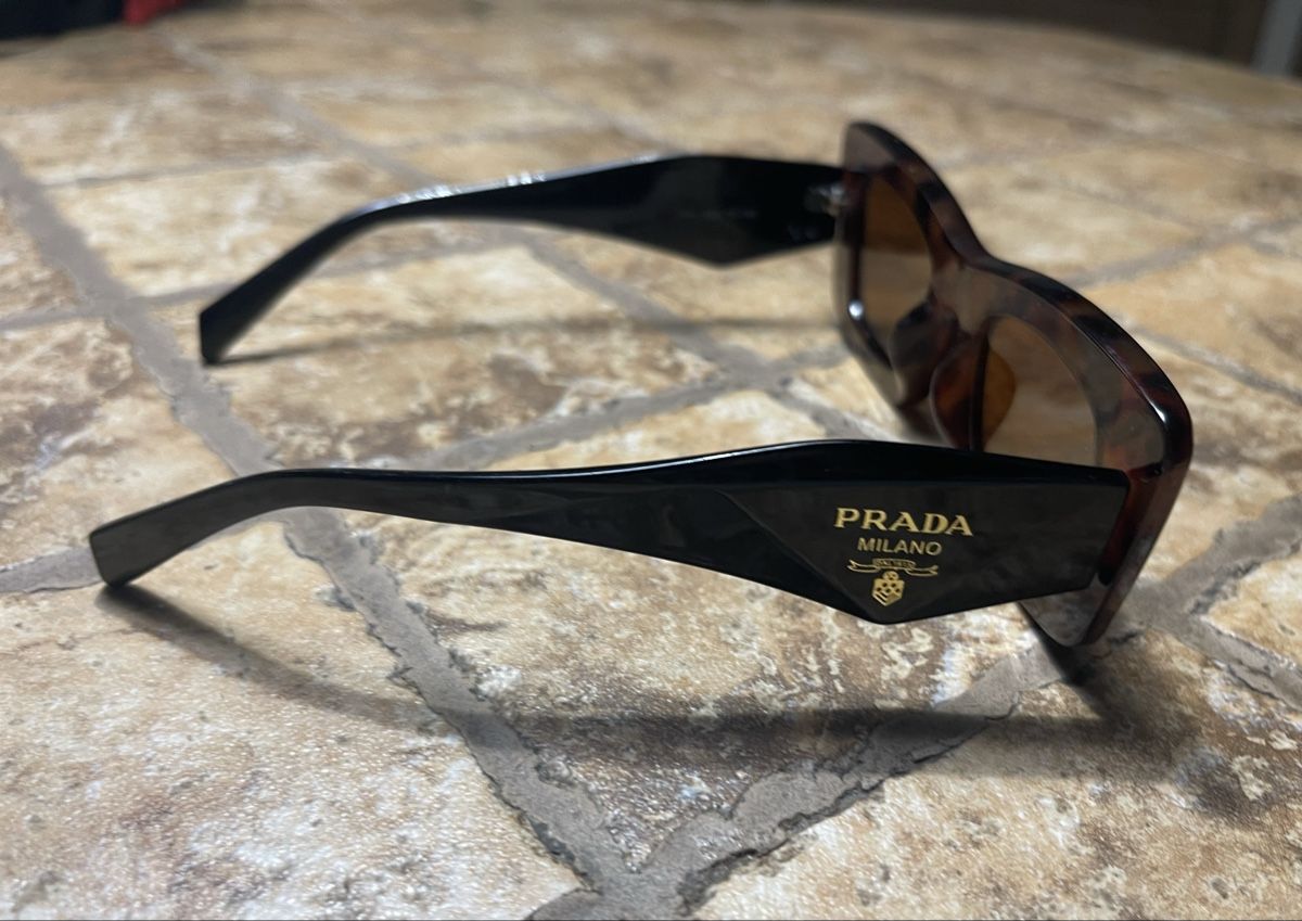 Prada Occhiali & Lenti: Prada Occhiali da sole tartarugati rettangolari – Usato da Gordevio venduto da LanaZimm 4