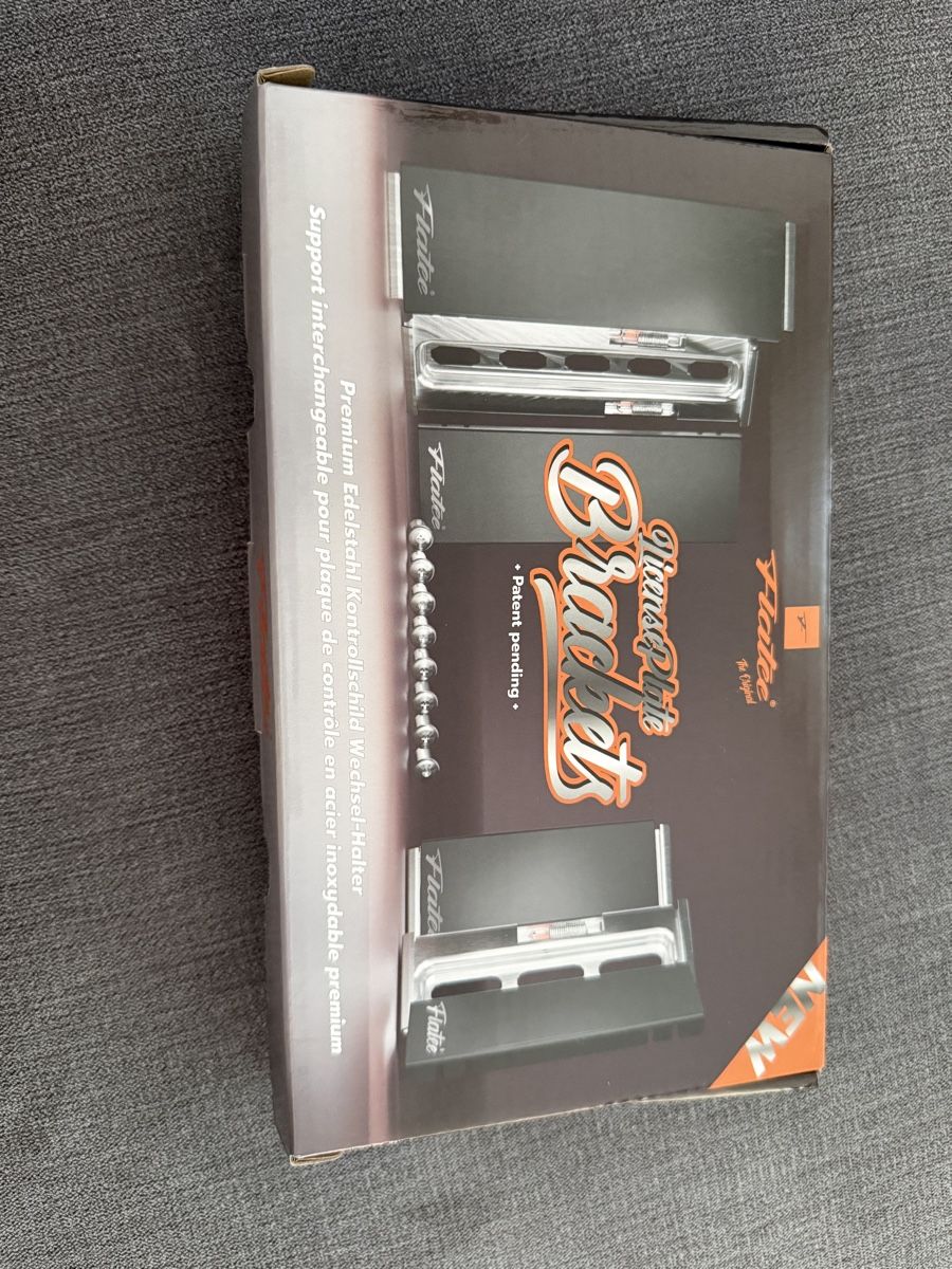 Tutti pezzi di ricambio auto: Flatee LicensePlate Brackets Edelstahl Kontrollschildhalter – Nuovo e nell'imballaggio originale da Schaffhausen venduto da phi_mqm8 1