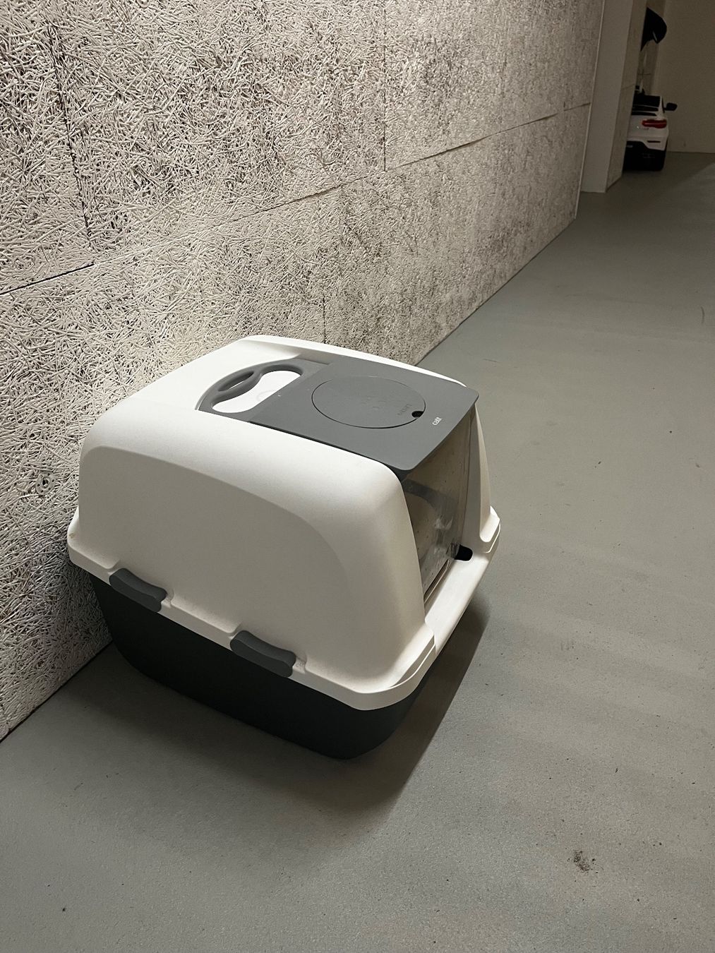 WC: Katzentoilette mit Haube, grau-weiss, gebraucht – Usato da Regensdorf venduto da ekb_5srg 2