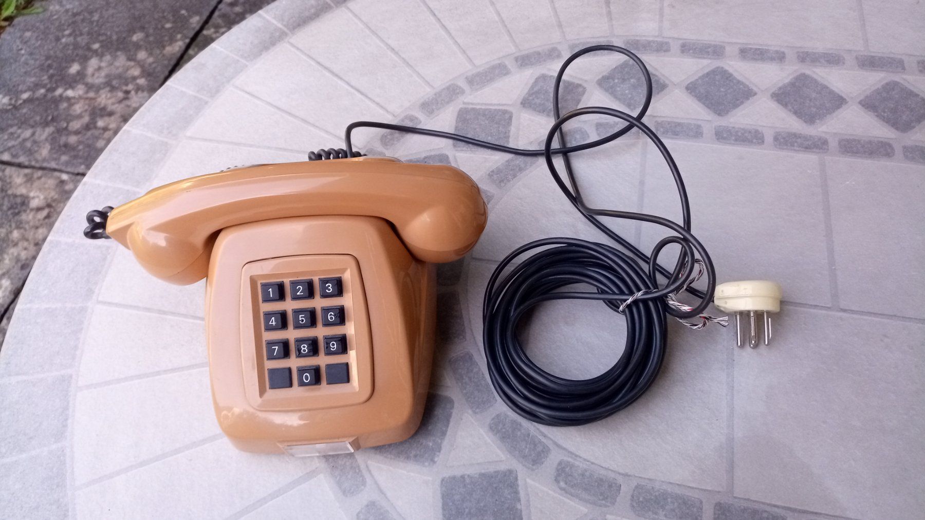 Swisscom Téléphones: Telefon Mod. 70 – D'occasion à Zürich par Kabrio 1