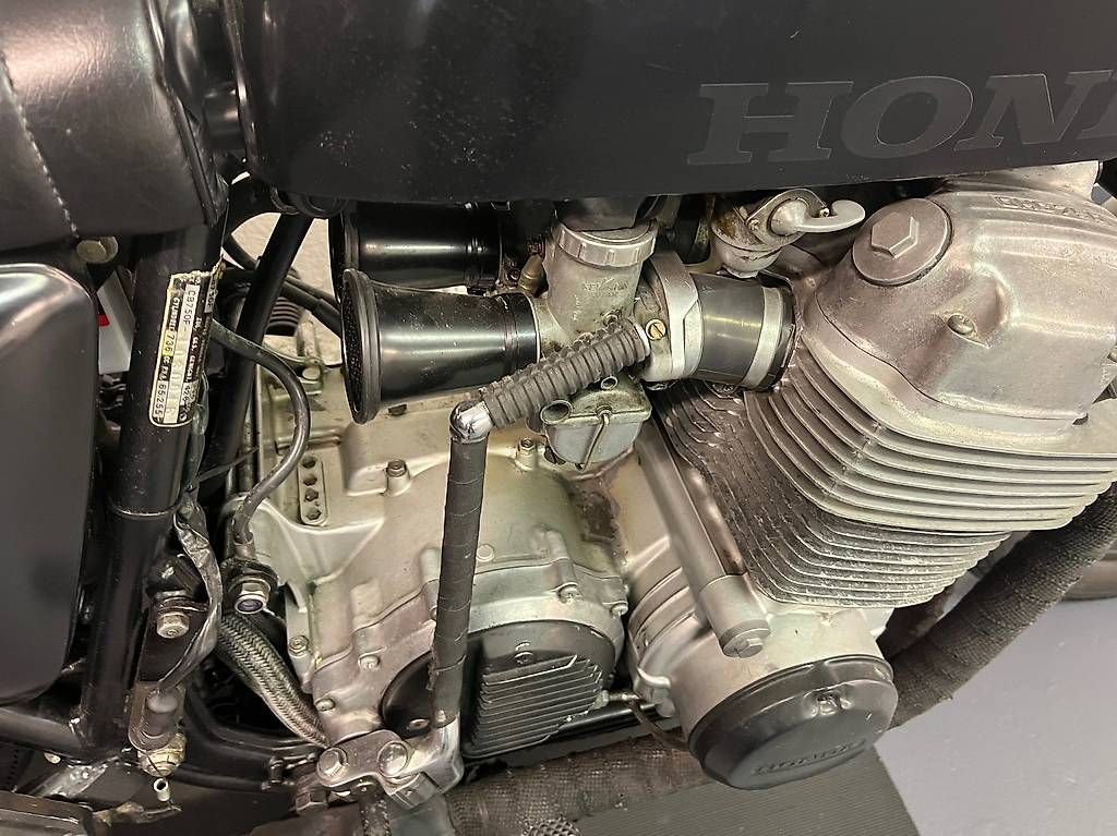 Strada: Honda CB 750 F – Usato da Hausen am Albis venduto da riviera64 3