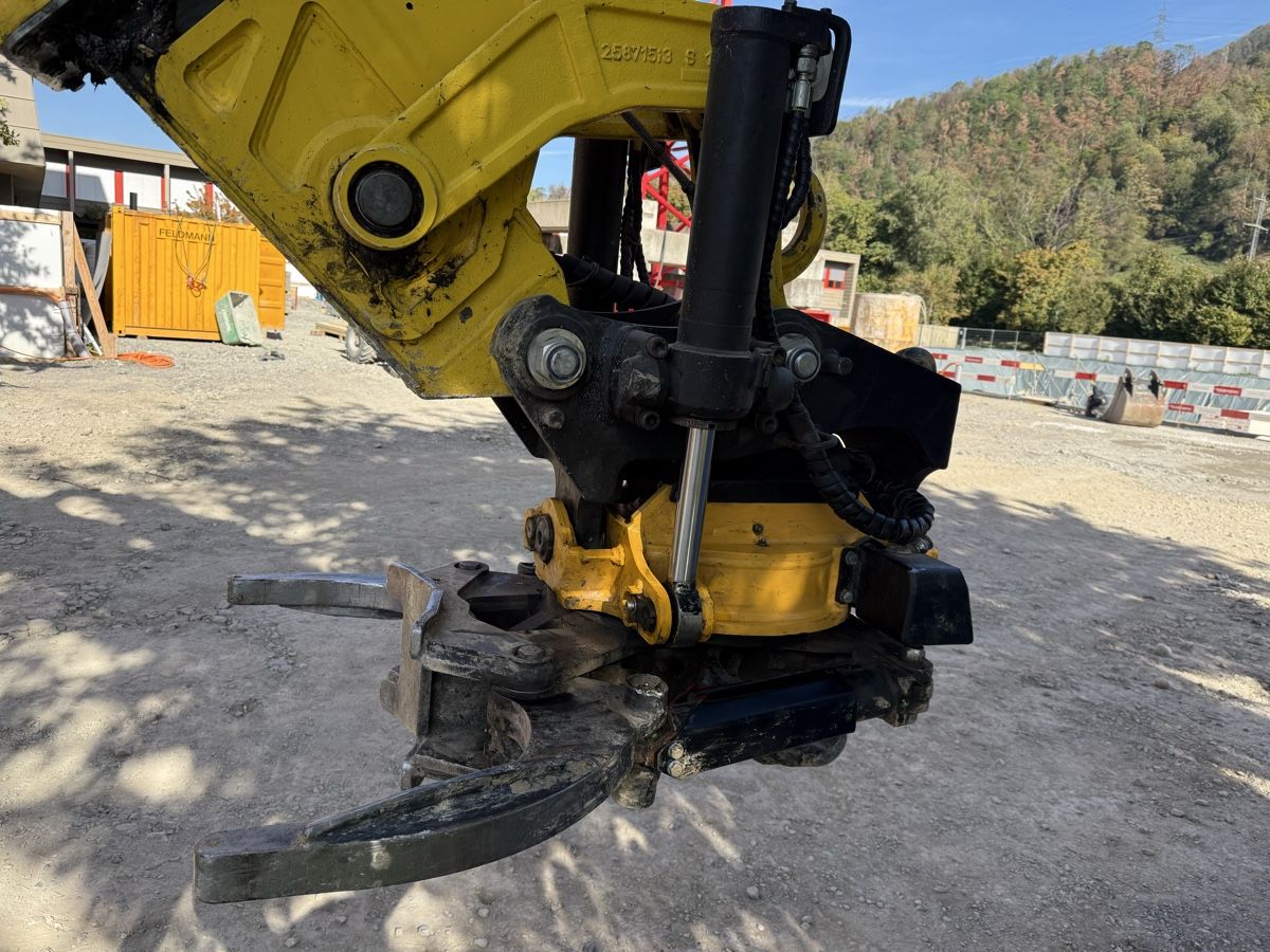 Menzi Muck Escavatori: Engcon Rototilt/ Menzi Muck – Usato da Igis venduto da Menzi5x 4