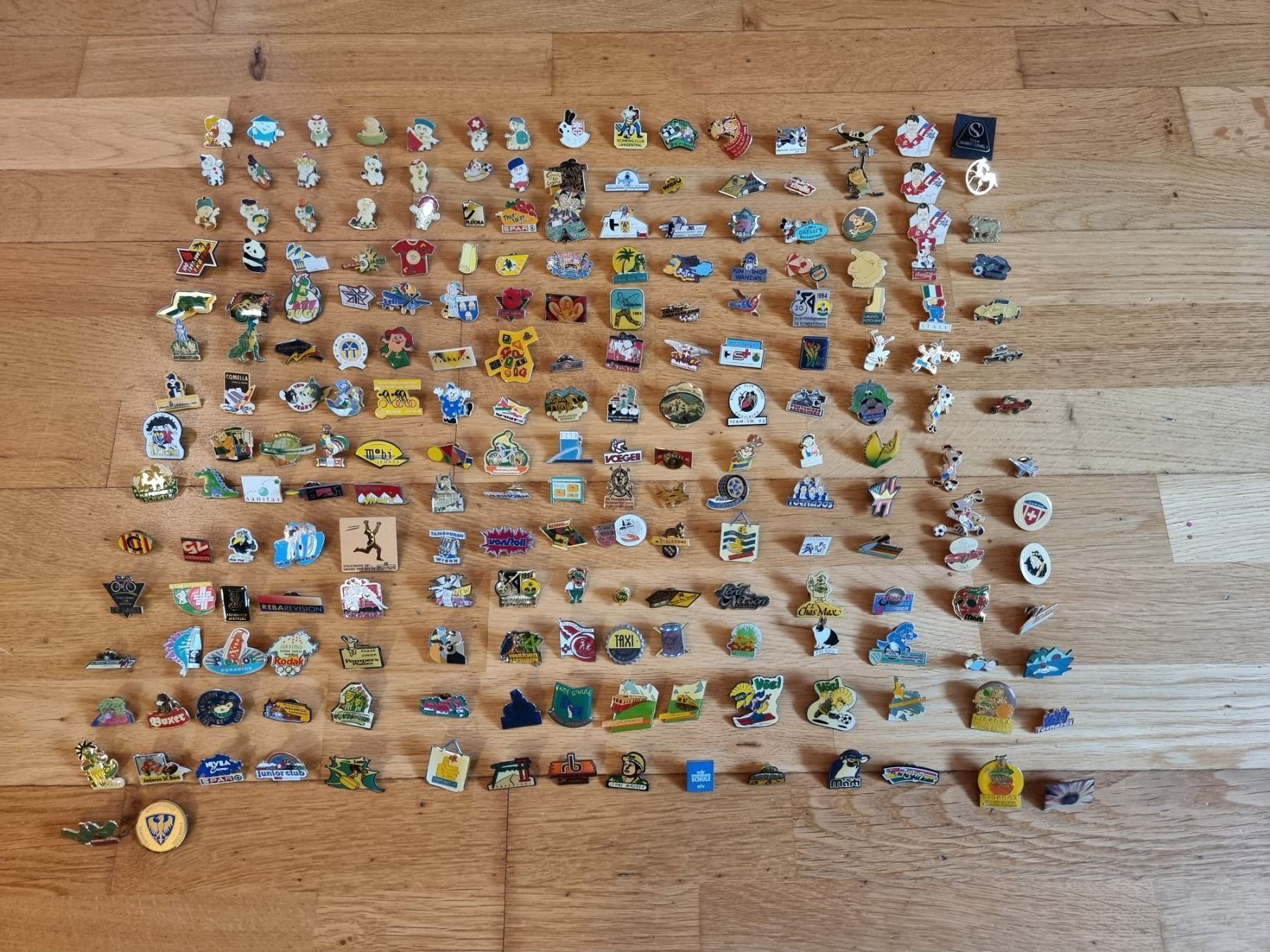 Placchette & Badge: Pin Sammlung – Usato da Arosa venduto da Fara8