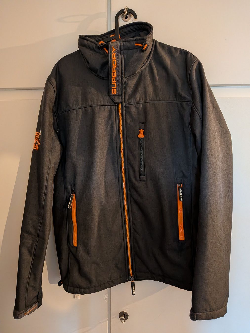Superdry Jacken: Superdry Windtrekker softshell jacket L – Gebraucht aus Zürich von loc_6p95