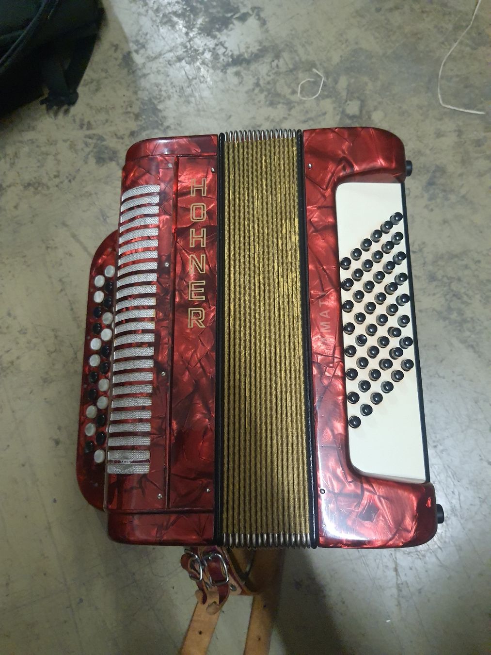 Hohner Strumenti musicali: accordéon chromatique hohner  – Usato da Pont-de-la-Morge venduto da Mirabelle0 7