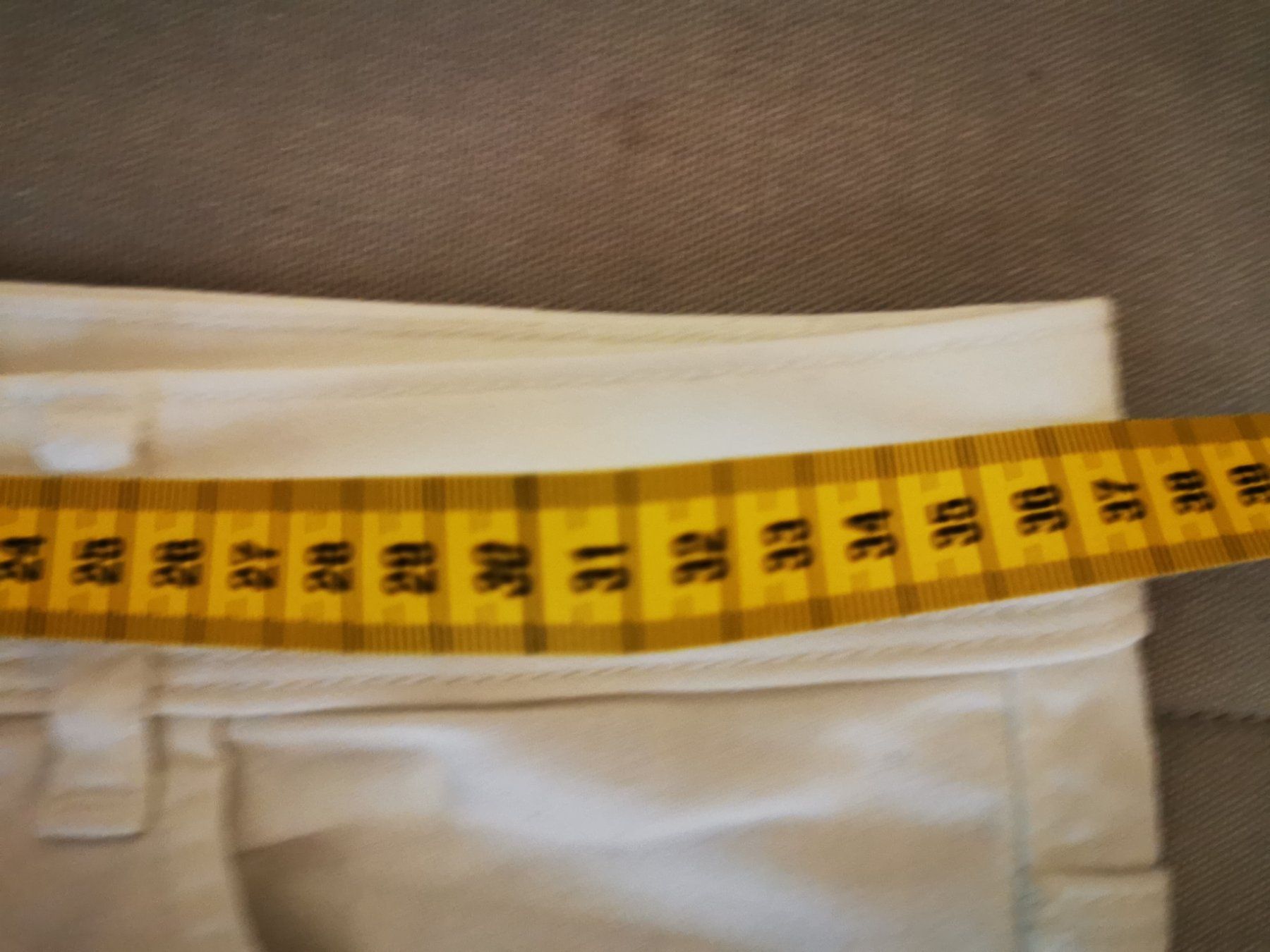 Jeans: Weisse  Sommer Jeans  wie neu – D'occasion à Steinhausen par BertiMar 1