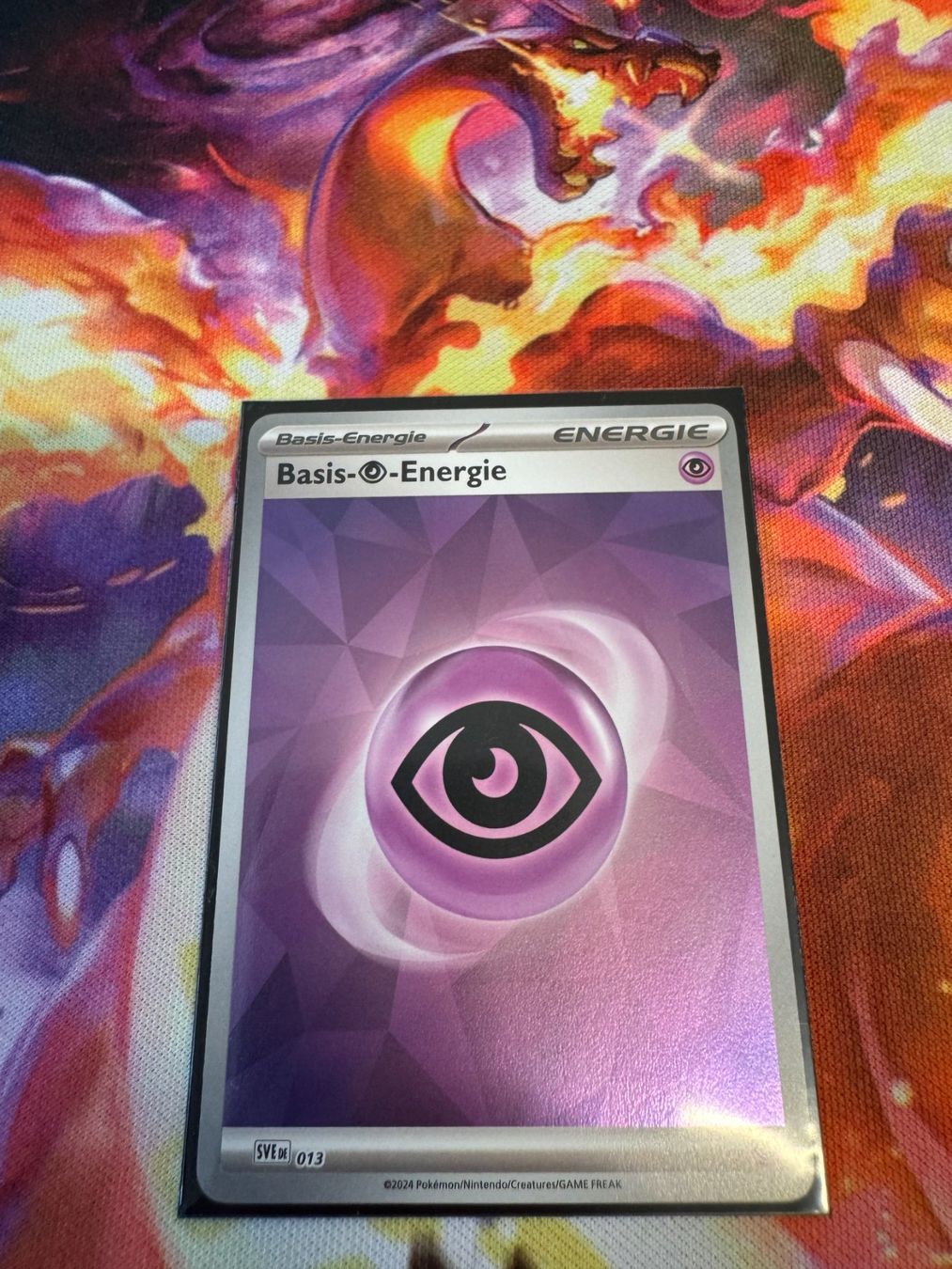 Pokémon Carte collezionabili: Basis-Psycho-Energie (SVE 013) / Reverse Holo – Nuovo (secondo la descrizione) da Bülach venduto da CherryBlu
